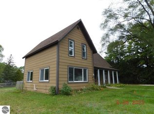 524 Fenton St, Kingsley, MI 49649
