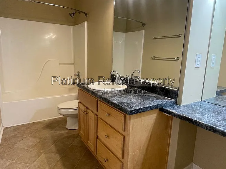 144 Pointe Cir — Photo 31