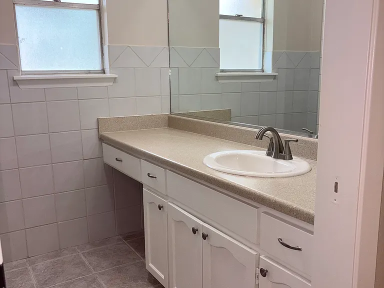 4514 Temple Hl — Photo 34