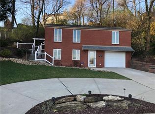551 Barbara Dr, Pittsburgh, PA 15227