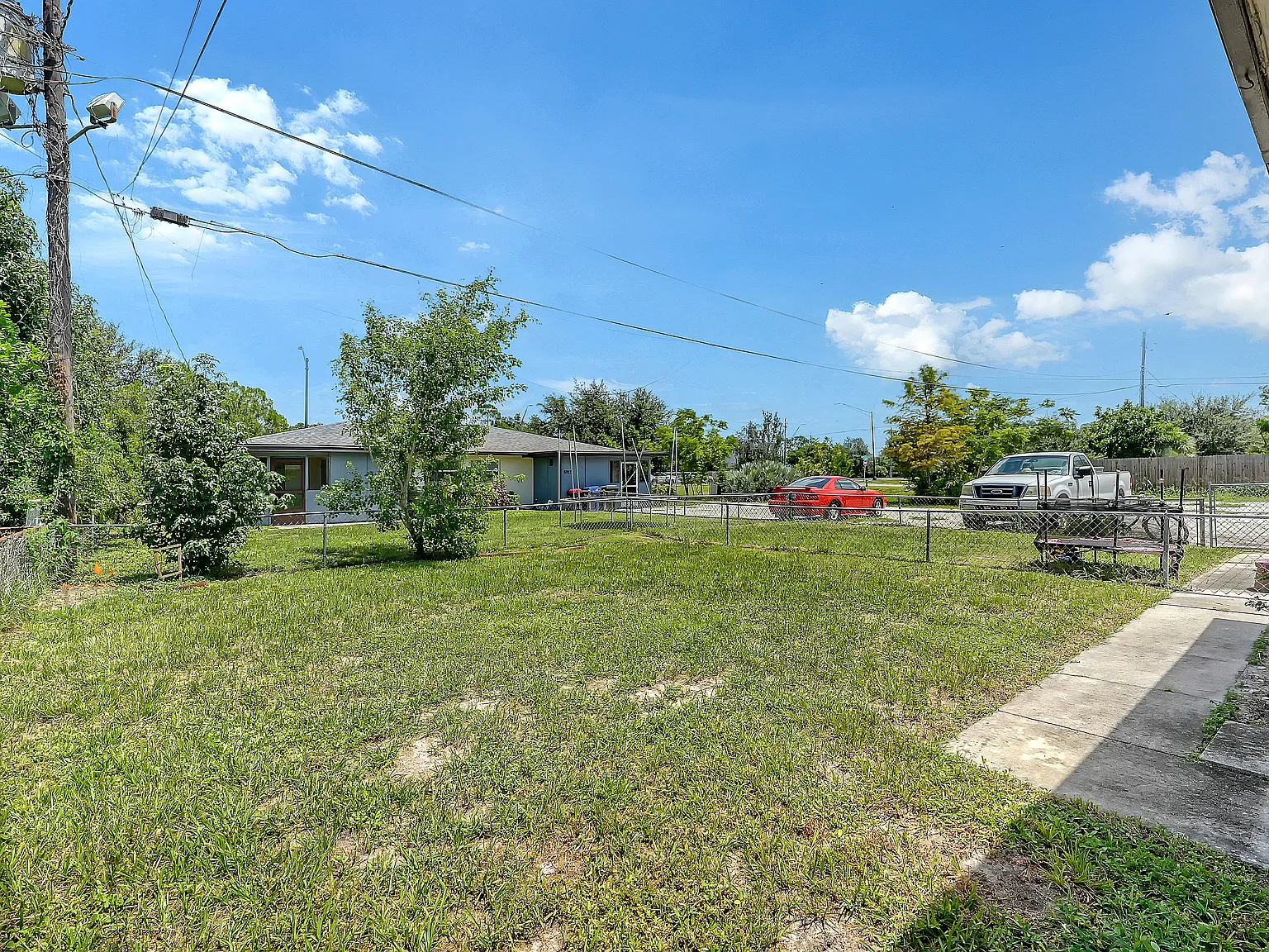 6947 Brentford Rd — Photo 2