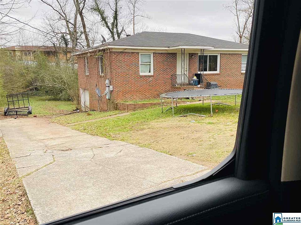 2nd image of 2309 3rd Pl NW