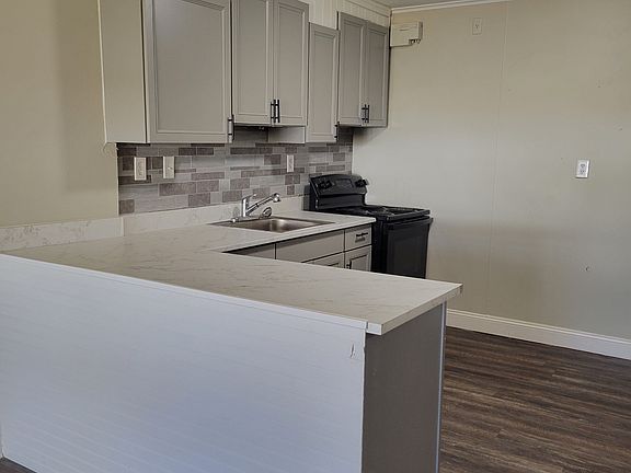 4th image of 219 Stone Dr #2