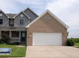 915 Covey Ln, Coal City, IL 60416