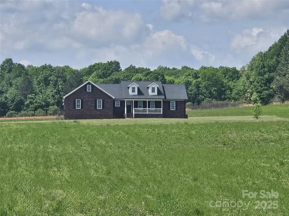 485 Hilltop Rd, Oakboro, NC 28129