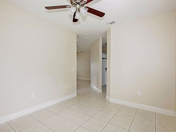 4th image of 17000 NW 52nd Ave