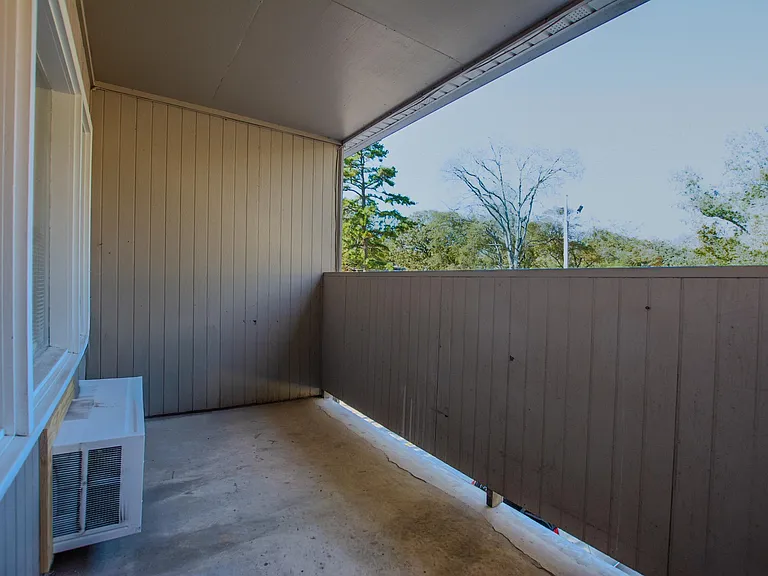 123 N Polk St #14 — Photo 12
