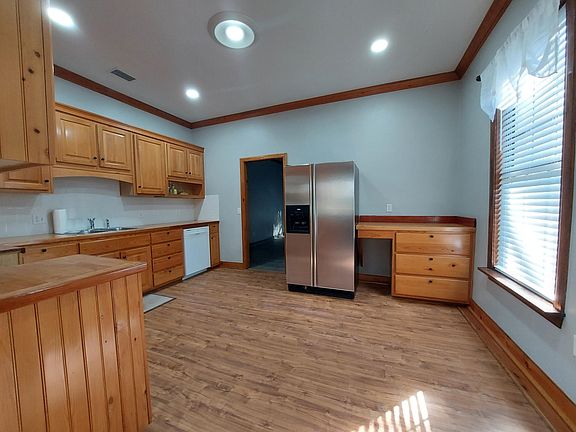 2nd image of 4296 Whispering Oaks Dr