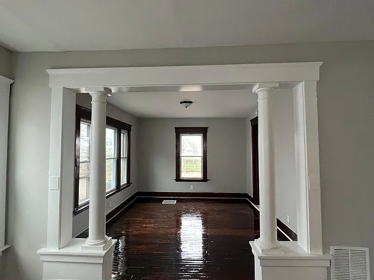 242 W Hazel St #1 — Photo 2