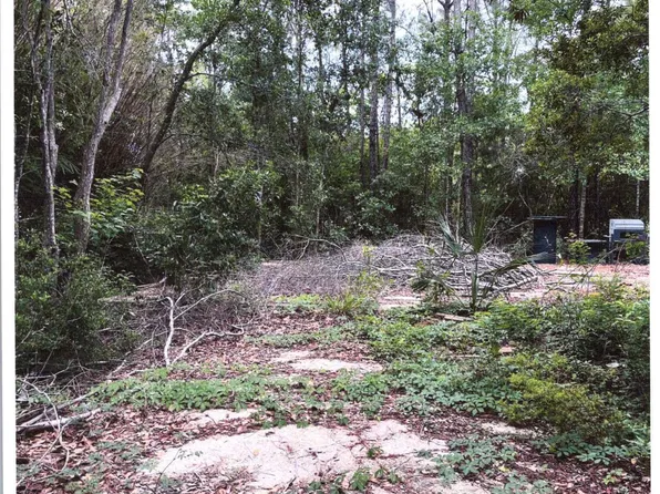 6300 Porteaux Rd, Ocean Springs, MS 39564