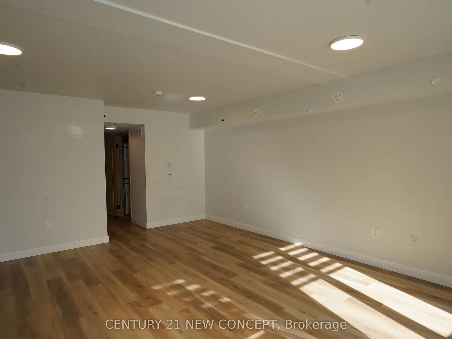 3 bed, $2,900 — Photo 4
