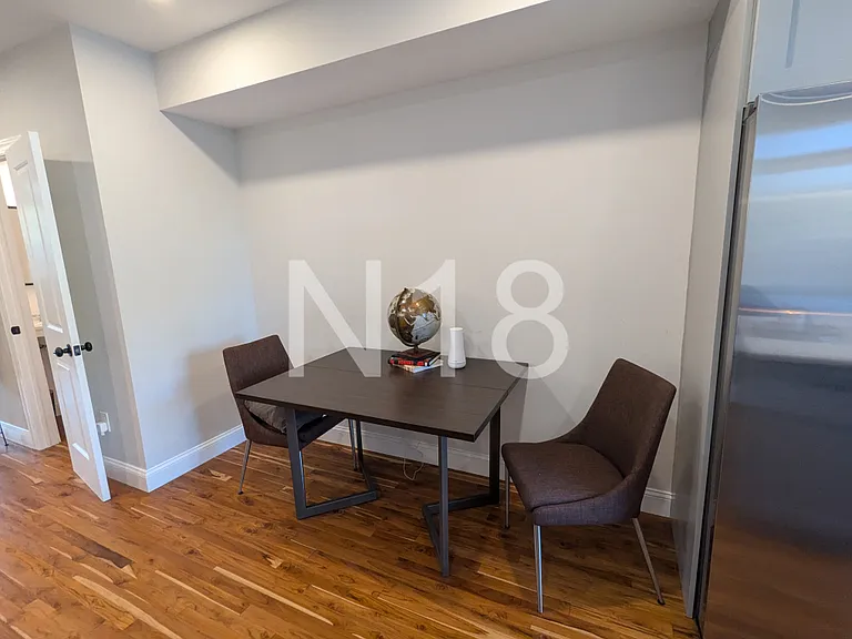 Kitchen dining nook