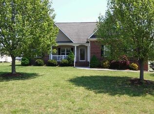 175 Carriage Trace Ln, Lexington, NC 27295