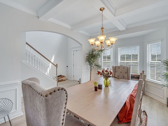 5th image of 430 Summer Hill Dr