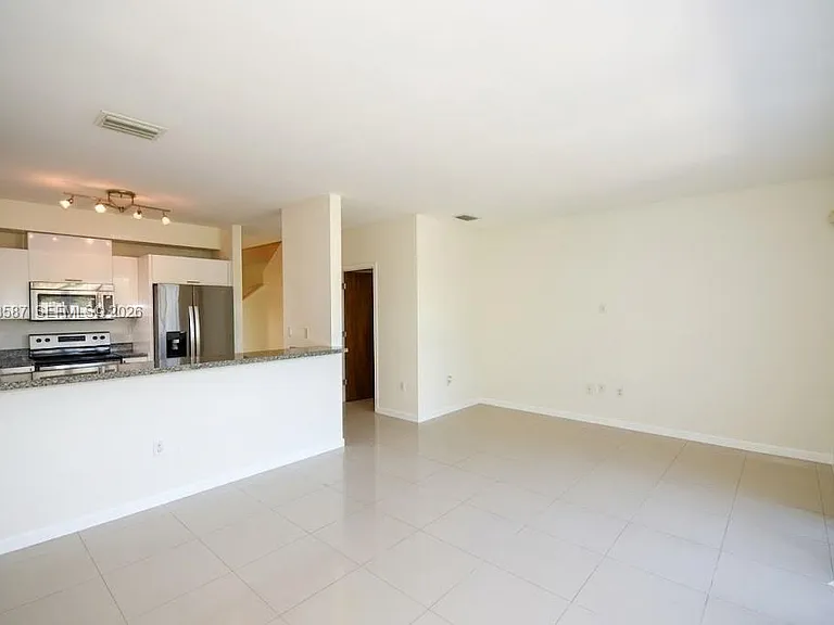 2780 SW 33rd Ave — Photo 10