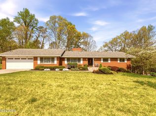 116 Caldwell Dr, Oak Ridge, TN 37830