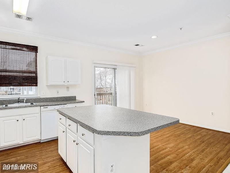 1st image of 21812 Dragons Green Sq