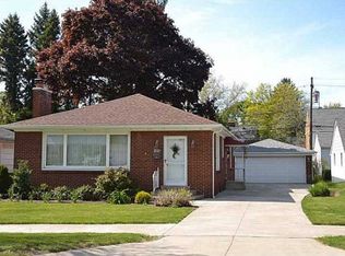 210 W 38th St, Erie, PA 16508