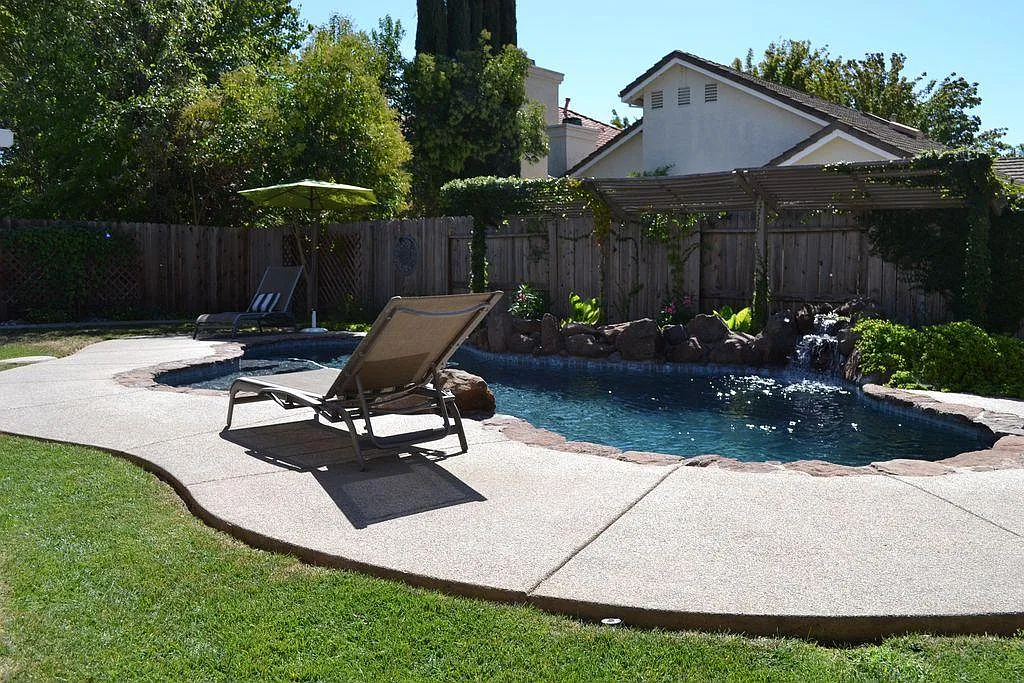 4100 Fassett Ct photo 1