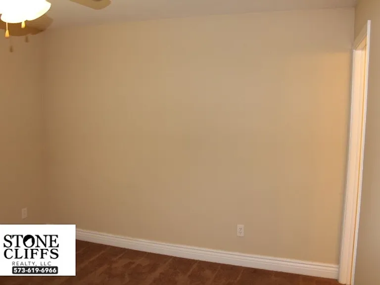 231 Rylee Cir — Photo 23