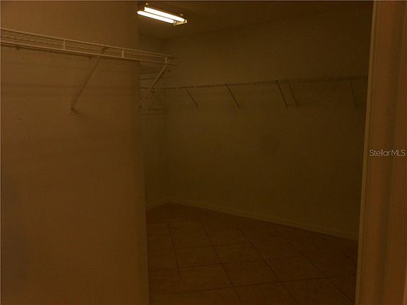 4th image of 1009 Hacienda Cir