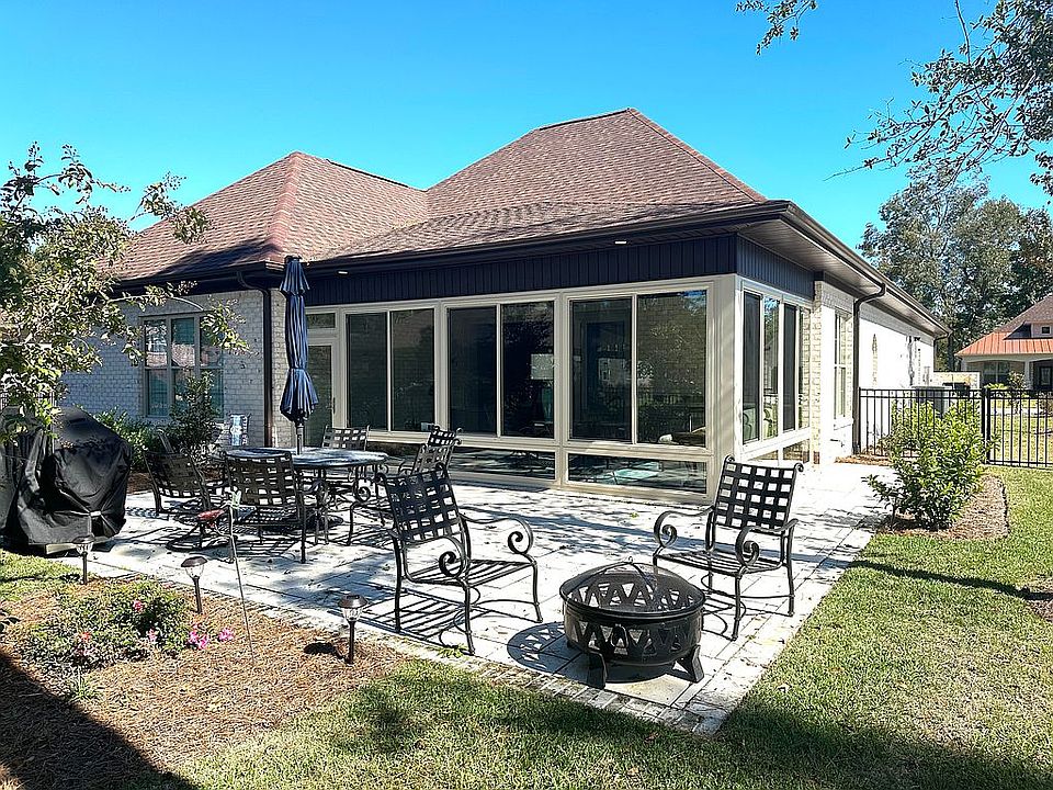 2nd image of 3649 Excelsior Ln
