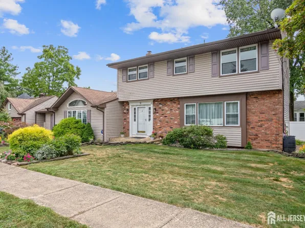 9 Marlin Ave W, Edison, NJ 08820