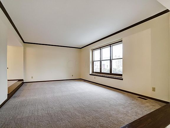 3rd image of 731 Whithorn Ct
