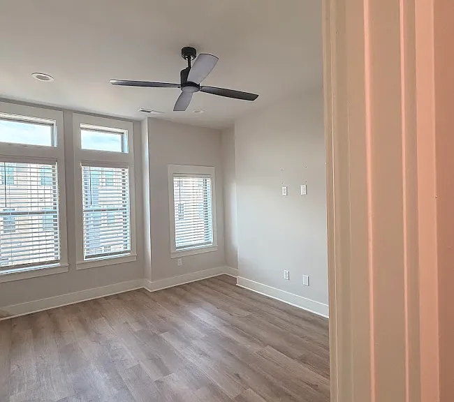 13 Vine St NE #13 — Photo 5