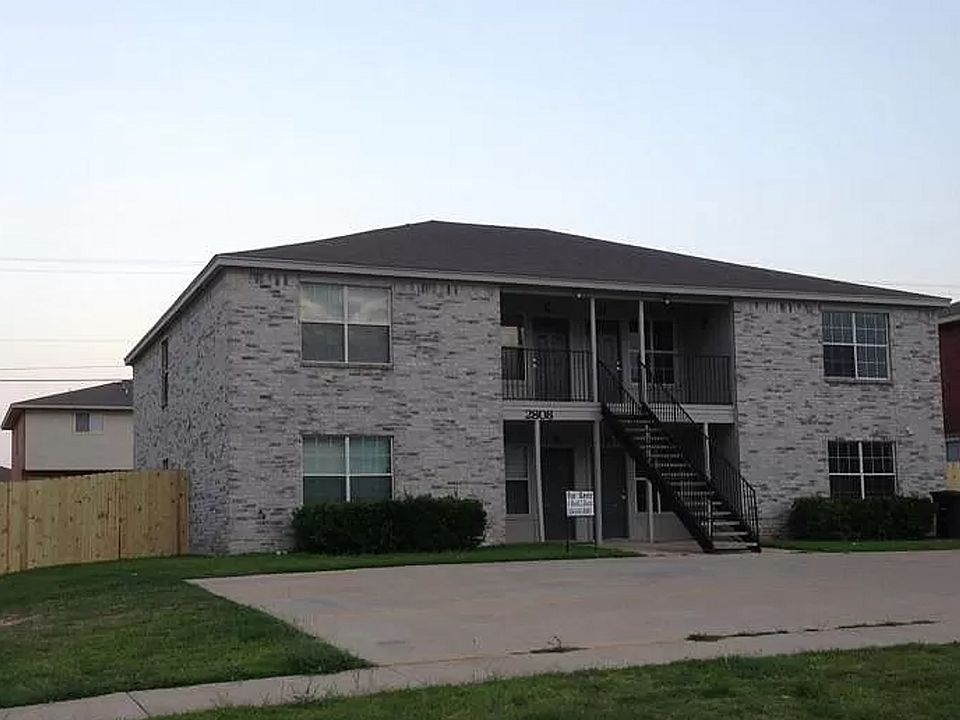 1st image of 2808 Leroy Cir #B