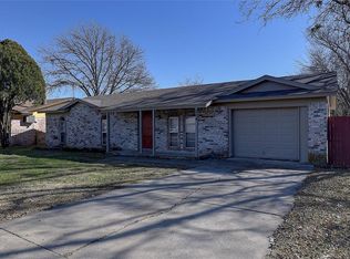 204 Heather Ln, Everman, TX 76140