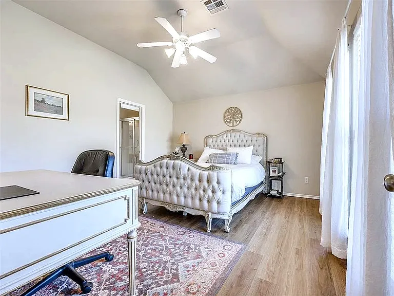 516 Woodsong Dr — Photo 12