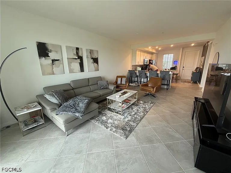 15285 Green Acres Ave #425 — Photo 6