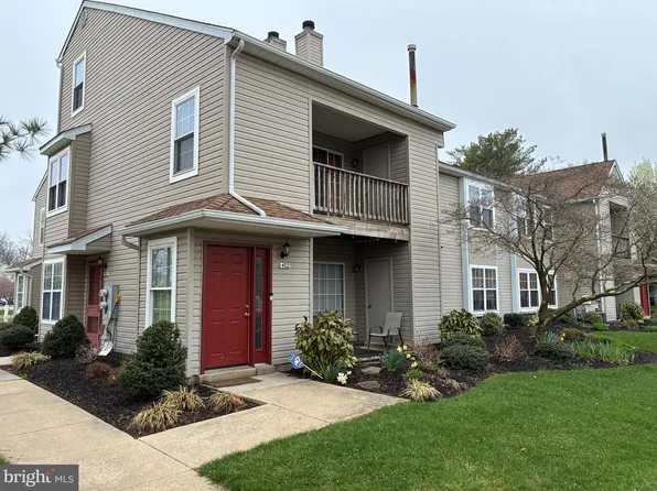 402 Firethorne Ct, Sewell, NJ 08080