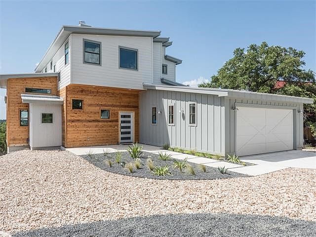 New construction ready for occupancy!  Modern contemporary design & Xieriscaped for low maintenance.