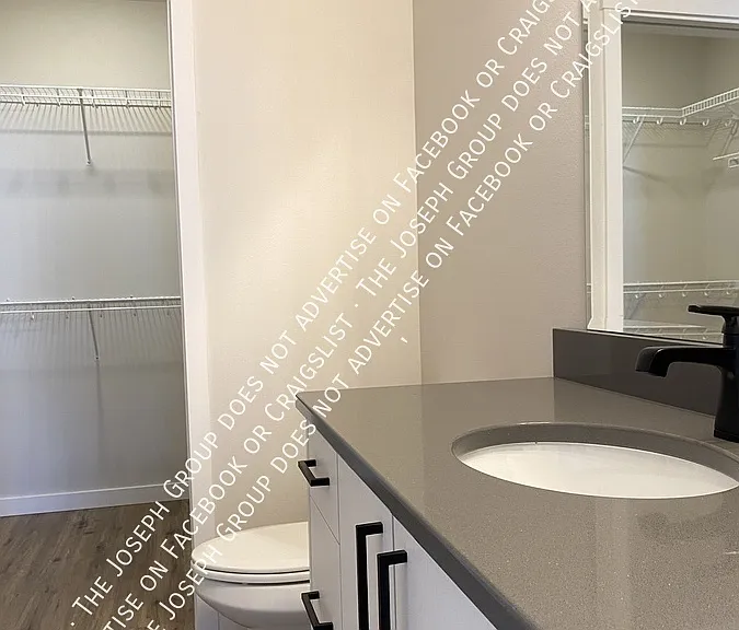 2058 Aaron Dr #B — Photo 11