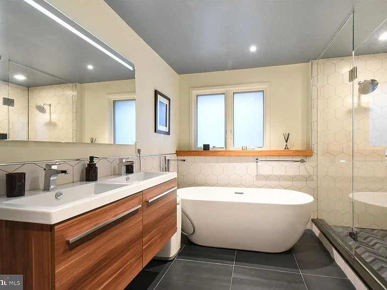 5517 Mohican Rd — Photo 33