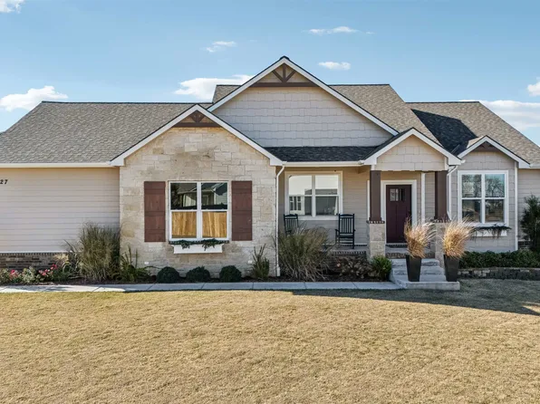 6727 N Silverton St, Wichita, KS 67219