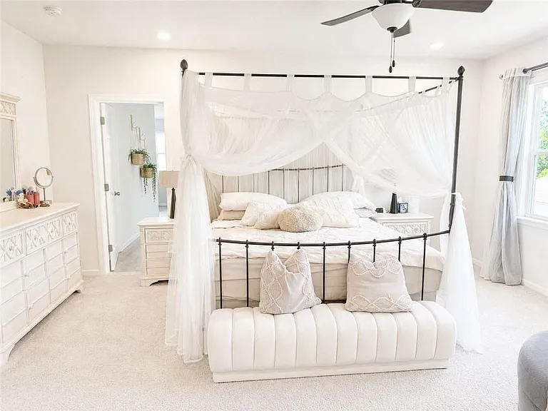 580 Briard Dr — Photo 12