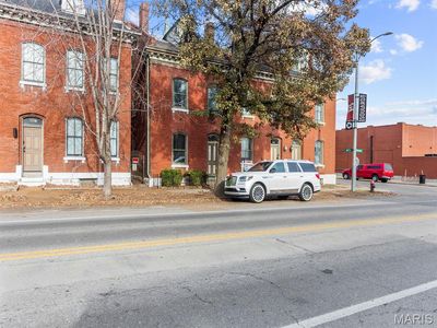 805 Russell Blvd, Saint Louis, MO, 63104