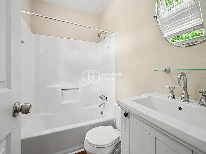 4186 Castle Gate Ct — Photo 10