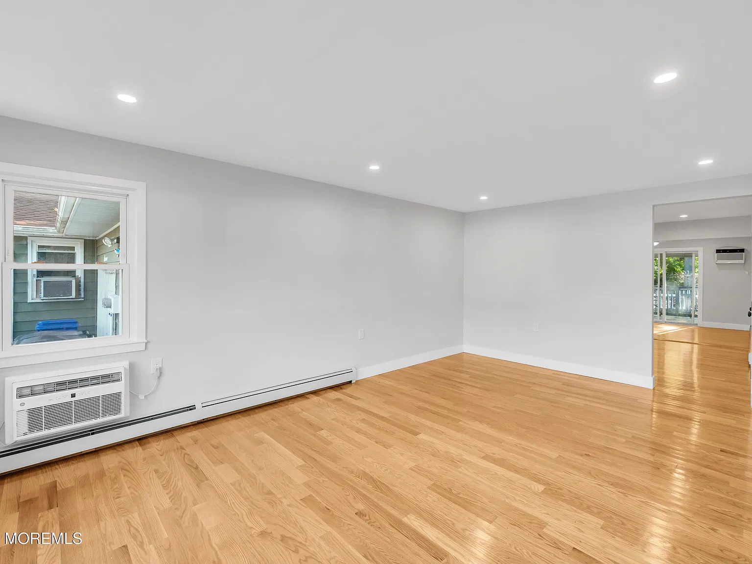 2 bed, 1036 sqft, $2,200 — Photo 3