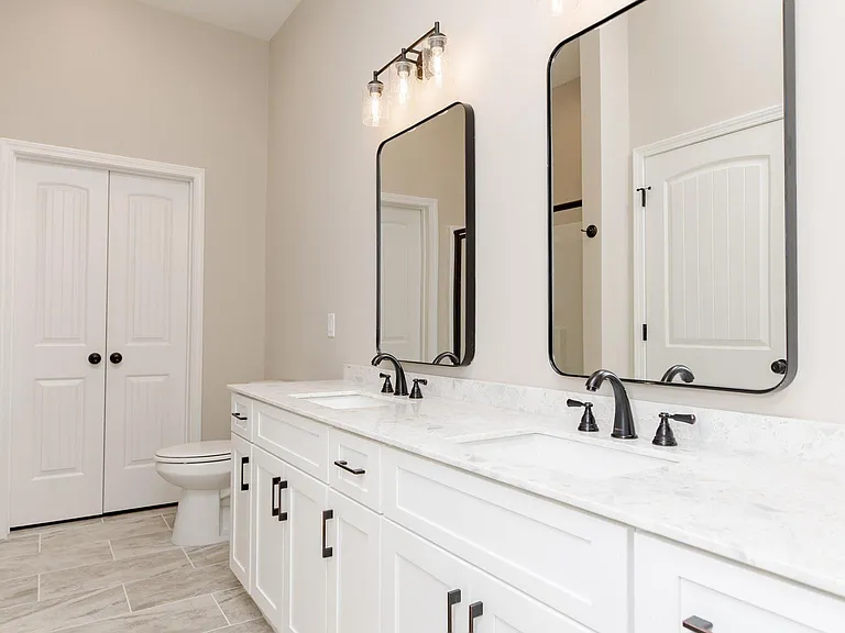 1009 Northside Dr — Photo 40