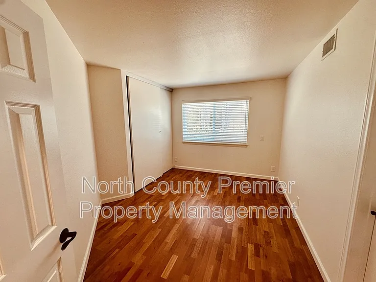 7067 Llama St — Photo 33