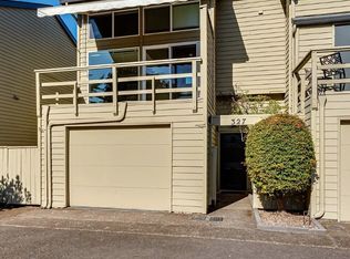 327 Country Club Rd, Eugene, OR 97401