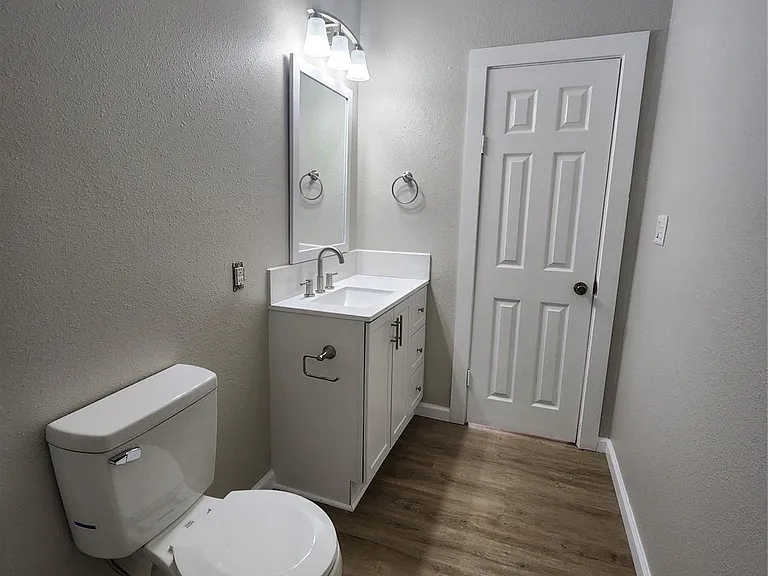 138 W Marion St — Photo 13