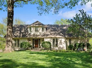 1700 NW Weatherstone Dr, Blue Springs, MO 64015