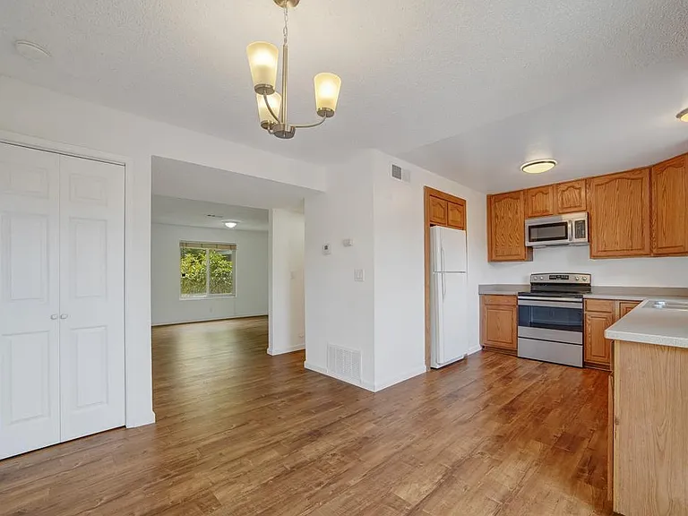 3370 Northwood Dr #A — Photo 6
