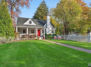 177 Sycamore Ter, Glen Rock, NJ 07452