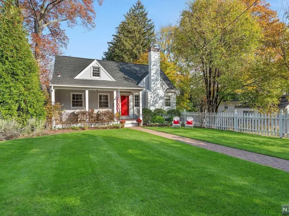 177 Sycamore Ter, Glen Rock, NJ 07452